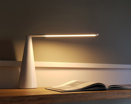 Elica table lamp