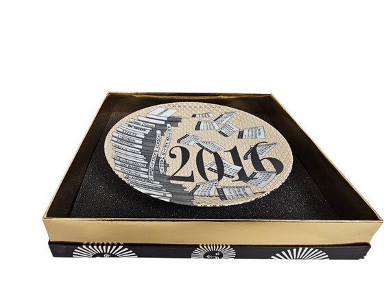 Image 1 of Piero Fornasetti - calendario in porcellana - firmato - edizione limitata - 2016
