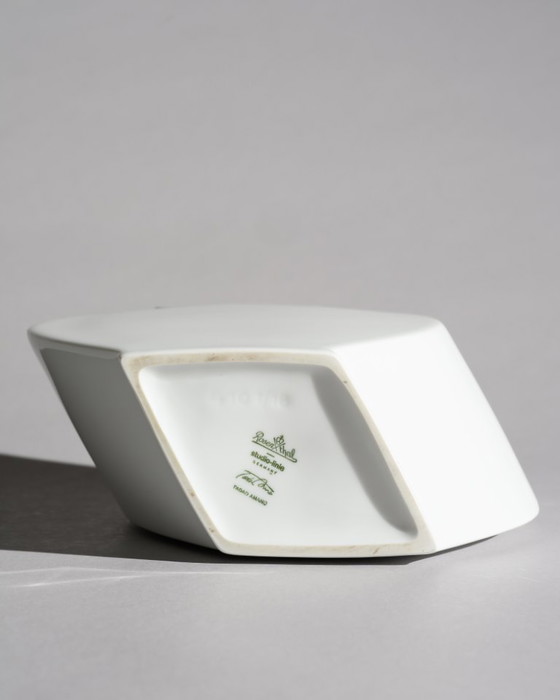 Image 1 of Rosenthal Tadao Amano Porcelaine Boîte à couvercle Sakura 4101/2 Japon Post-moderne SAKURA