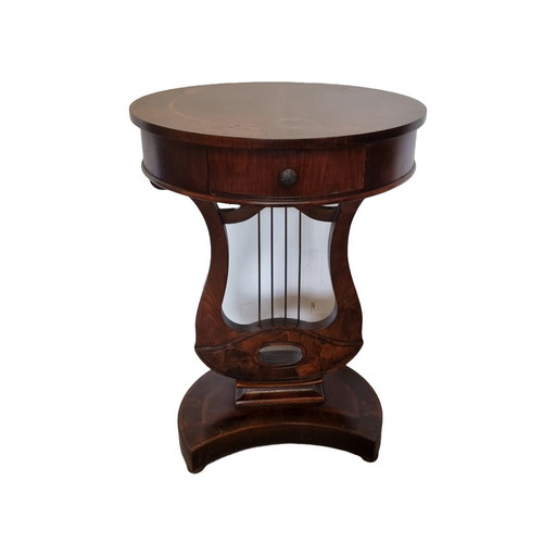 Table d'appoint de style classique avec tiroir sur base harpe, 1970