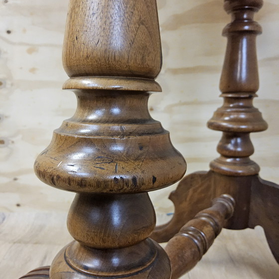 Image 1 of Mesa de costura / mesa auxiliar antigua de nogal (siglo 19) Biedermeier / mesa auxiliar antigua única