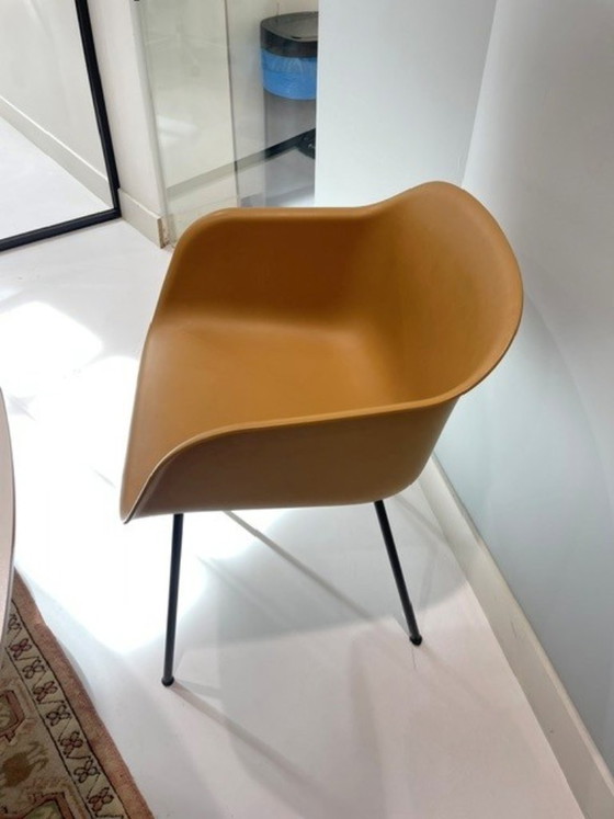 Muuto Chair, Fiber Armchair Tube Base in Ochre – Metal (photo 5 of 5)