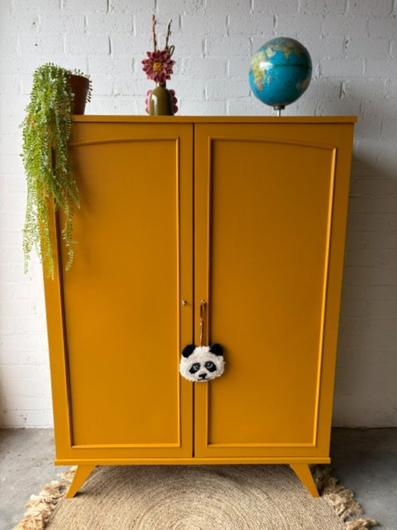 Vintage Mid-Century Wardrobe Restyled – Wood (photo 2 of 14)