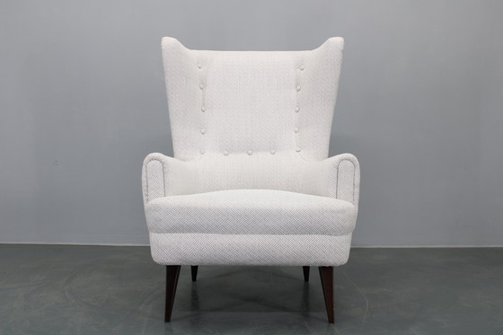 Image 1 of 1960er Jahre Restaurierter Ohrensessel, Tschechoslowakei