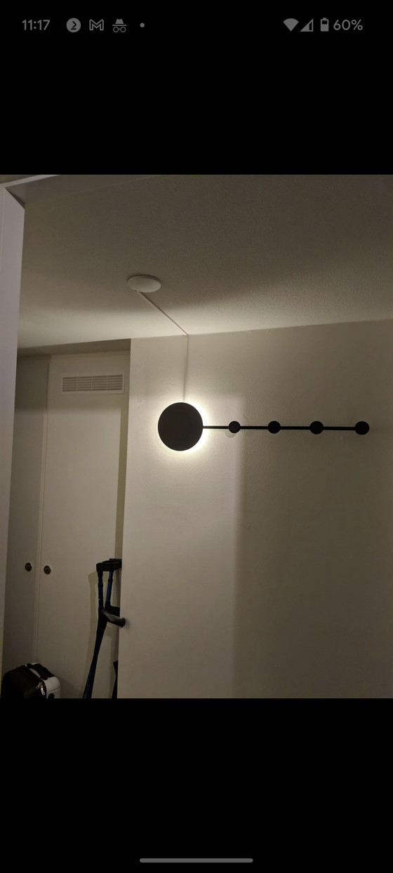 Image 1 of Faro Barcelona - Appendiabiti in ghisa con luce