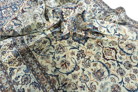 Image 1 of Handgeknoopt Nain 9La met zijde - Oosters tapijt 315 x 208 cm - Fijn & Elegant