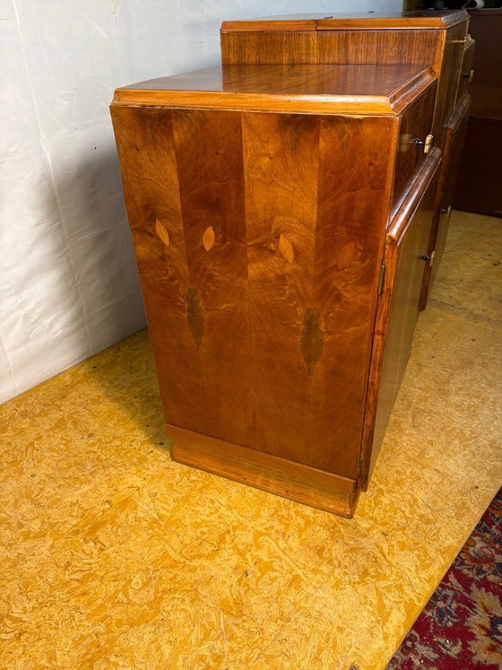 Image 1 of Credenza da cocktail Art Deco inglese in radica di noce – Circa anni '30 Una splendida credenza da cocktail originale inglese Ar