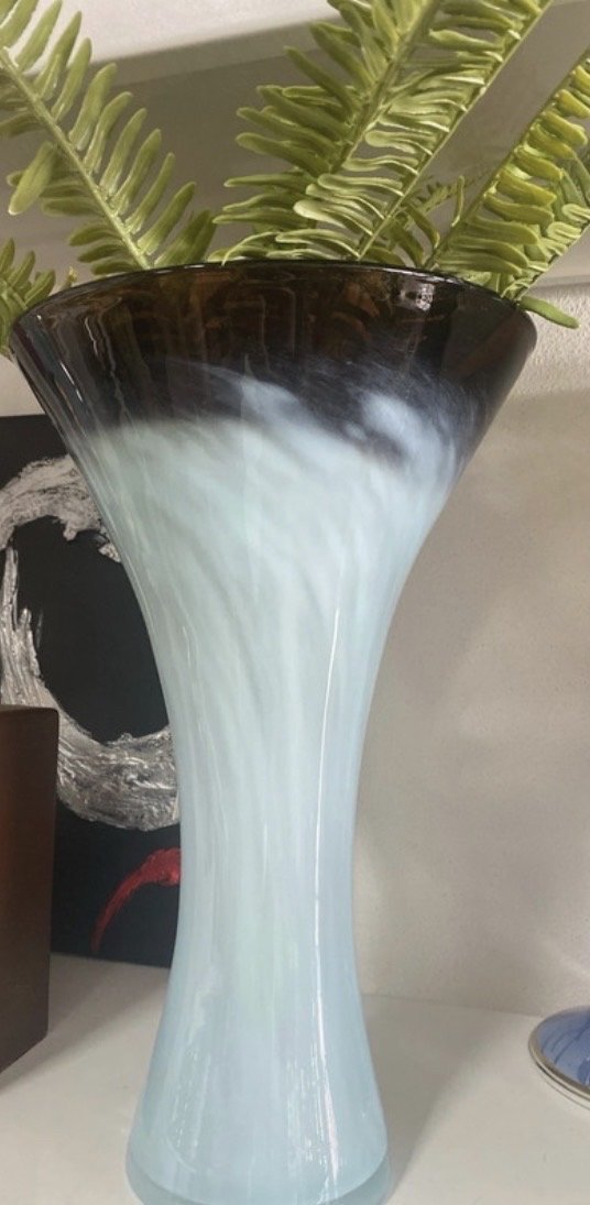 Image 1 of Magnifique vase en verre d'art de style Murano - Bleu ciel et écaille de tortue