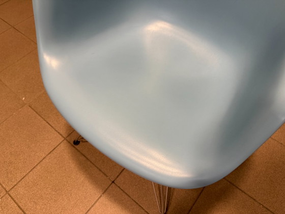 Vitra | Eames | DAR | Eiffel bleu clair et chromé | 2 pièces – Fauteuils, Metal, Plastic (photo 6 of 9)