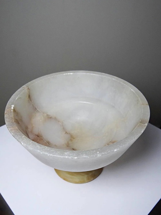 Vintage Italian Alabaster Bowl on Stand, White and Beige, 1960s., Stone (photo 8 of 11)