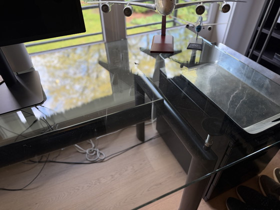 Image 1 of Cassina Le Corbusier LC6 Tafel helder Glas - Zwart gebruikerssporen