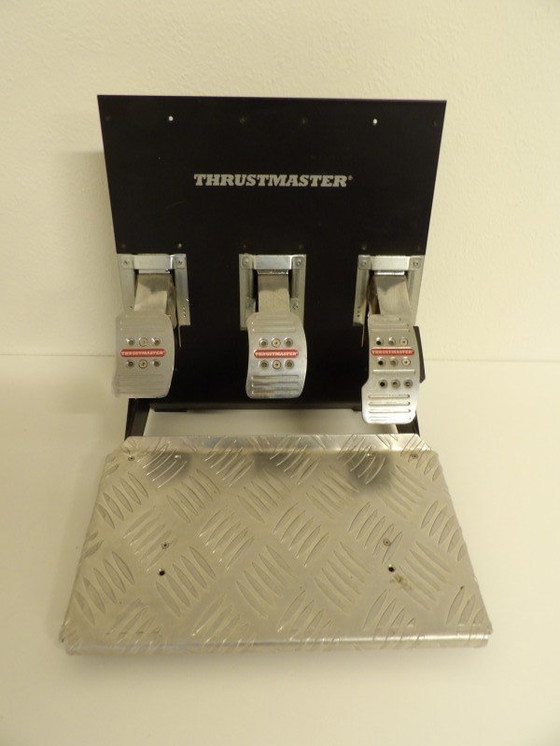 Image 1 of Thrustmaster Gran Turismo Rennlenkrad – Force Feedback – 3-Pedal-Set