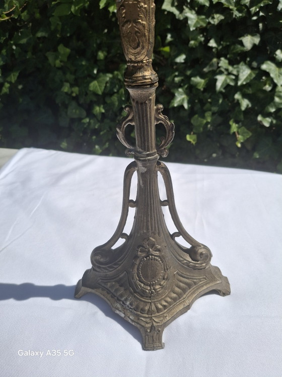 Image 1 of Schitterende art nouveau trompetvaas, ca. 47 cm – Boheems glas met metalen voet, circa 1900