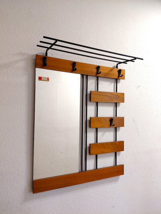 Danisch design wandgarderobe met spiegel
