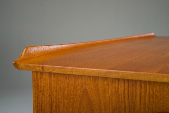 Image 1 of Mid Century Dänischer Teakholz-Schreibtisch von Svend Åge Madsen für Sigurd Hansen, 1950er Jahre