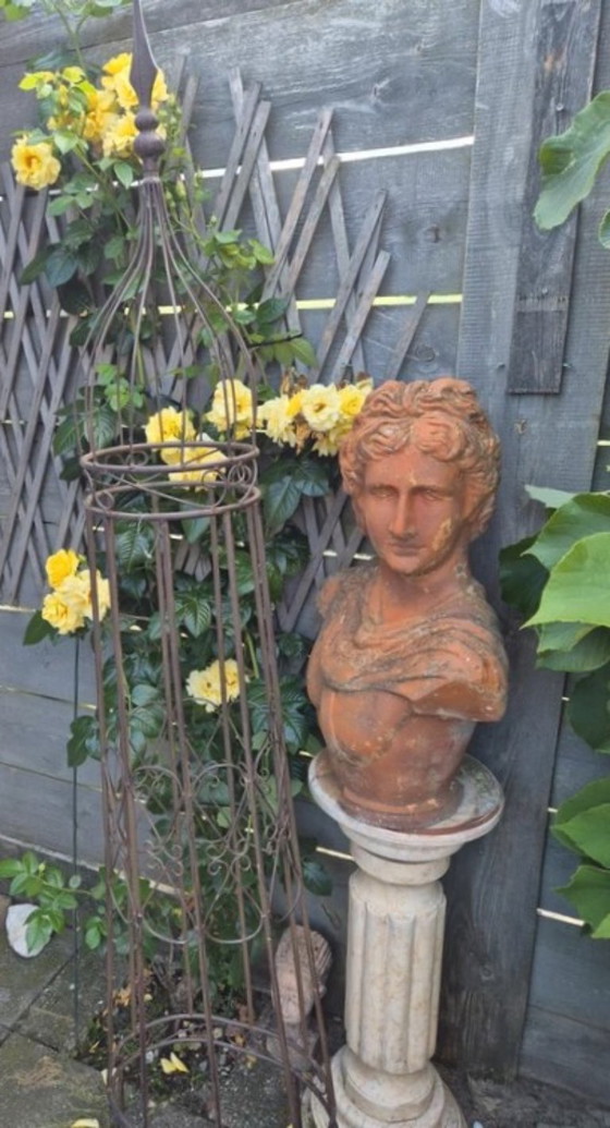 Image 1 of 3 massive schmiedeeiserne Gartenobelisken