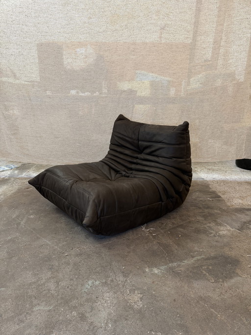 Togo 1 zit Ligne Roset in zwart aniline leder