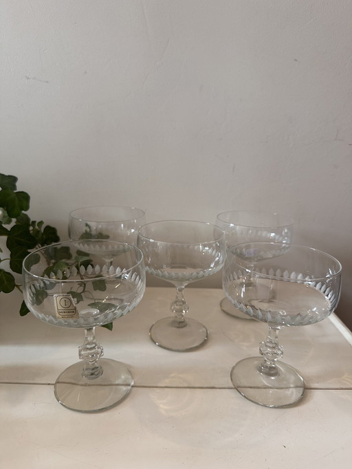 Set of 5 crystal coupe champagne glasses