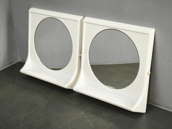 Paire de Miroirs Terry en Plastique Italiens Space Age, années 70 – Plastic (photo 11 of 11)