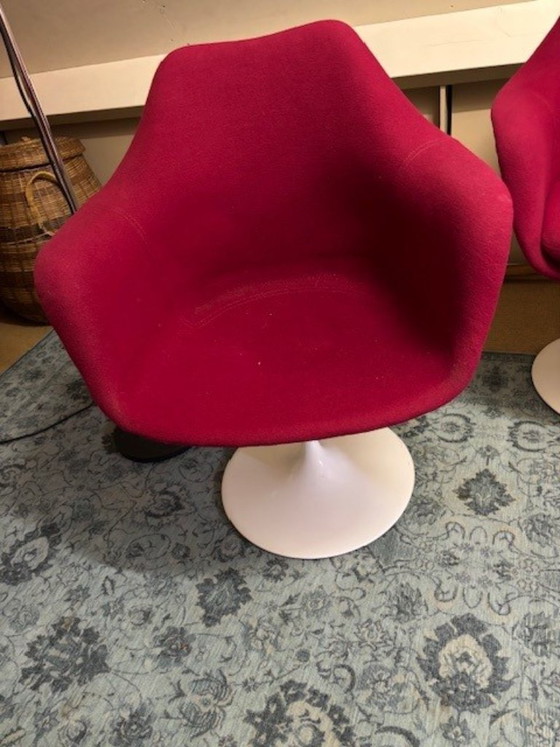 Image 1 of 4 x Tulip Saarinen swivel armchair