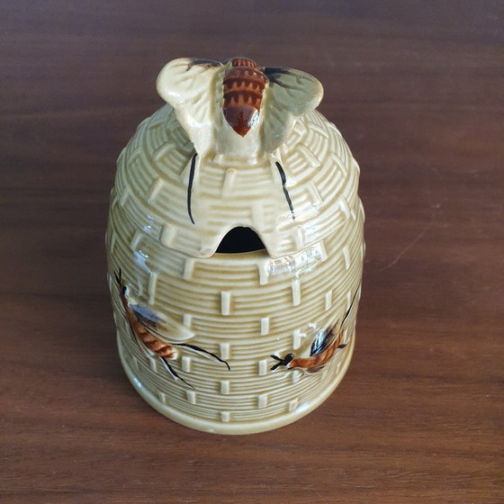 Image 1 of Jarre en forme d'abeille du milieu du siècle dernier, années 1960