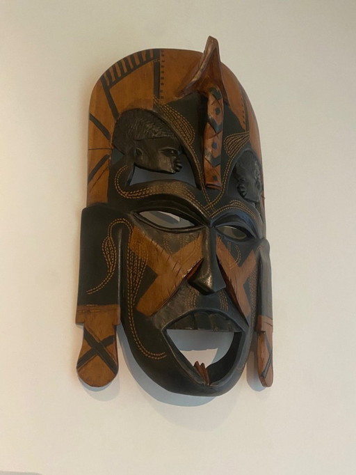 Grande maschera decorativa del Kenya – legno intagliato a mano, ca. 1991