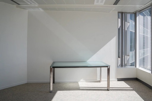 Escritorio de cristal ODILE DECQ con patas de metal