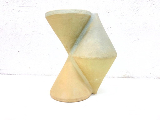 Cerámica geométrica de estudio, firmada, diseño de los años 80/90.