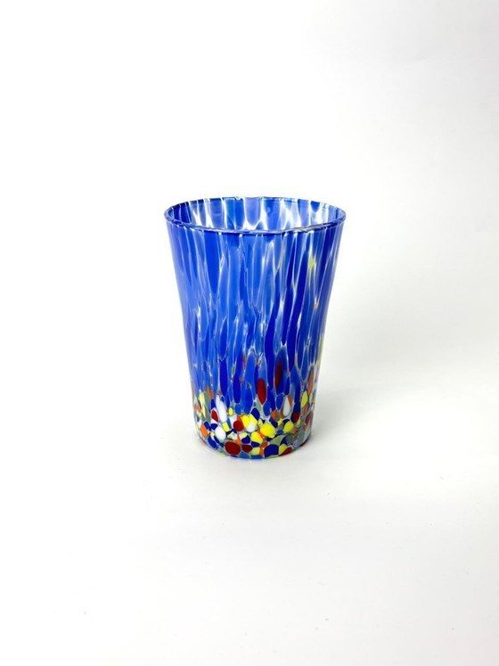Image 1 of Set aus 6 venezianischen mundgeblasenen Gläsern mit farbigem Murano-Granulat, handgefertigt in Italien.
