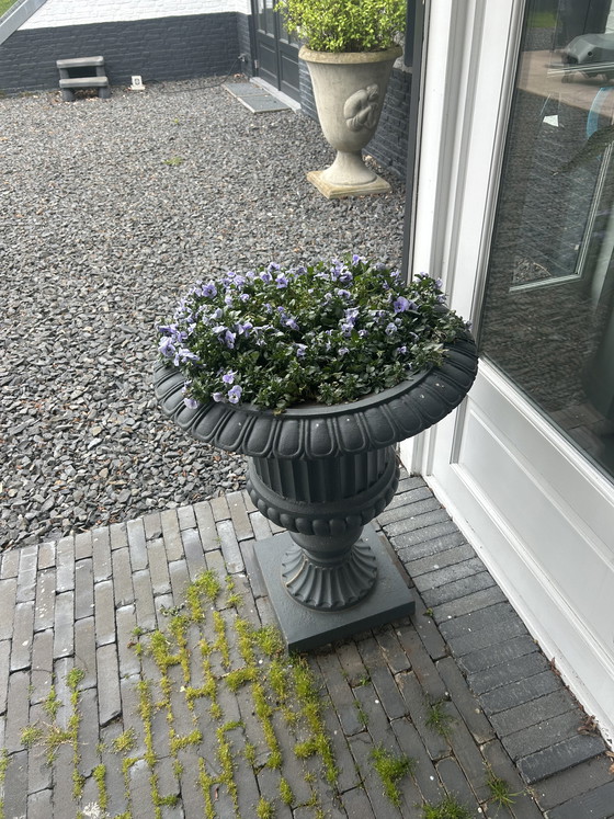 Image 1 of vasi da fiori in ghisa