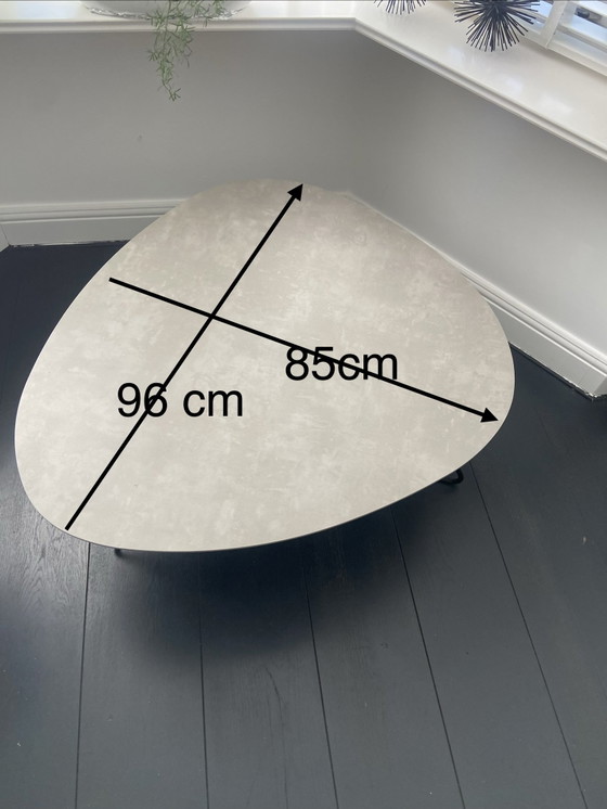 Image 1 of Bree’s new world BV Twinny coffee table.