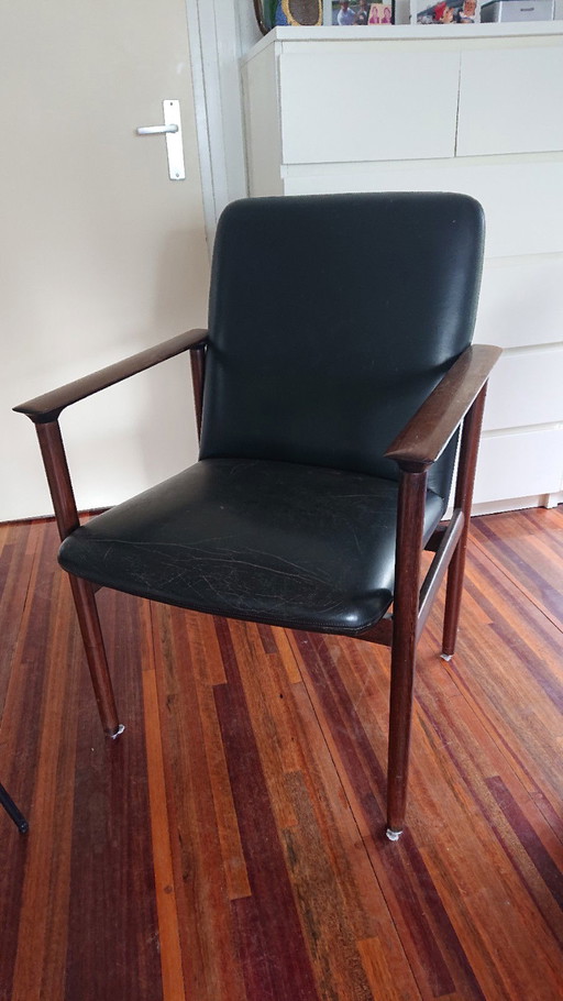 Vintage chairs - 2 pieces