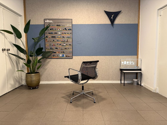 Vitra | Eames | EA108 | Black Netweave & Chrome | 1 Piece – Office chairs, Metal, Textile (photo 4 of 10)