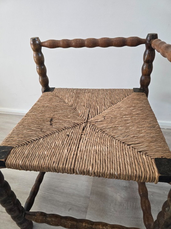 Image 1 of Vecchia e bellissima sedia angolare con pomello