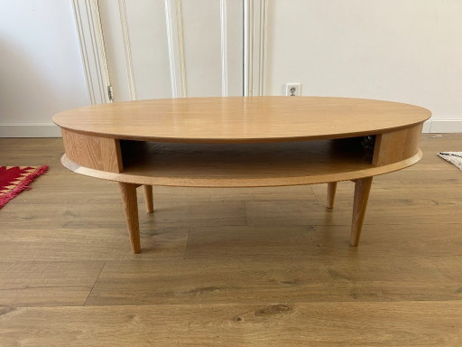 2010s Ovale Salontafel Van Massief Hout – Wood