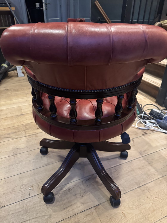 Image 1 of Chesterfield-Bürostuhl – bequem und schick