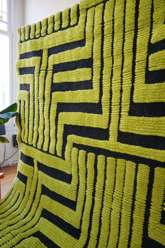 Image 1 of Tappeto in lana verde-nero tessuto a mano con motivo geometrico – 100% lana naturale dalla Tunisia