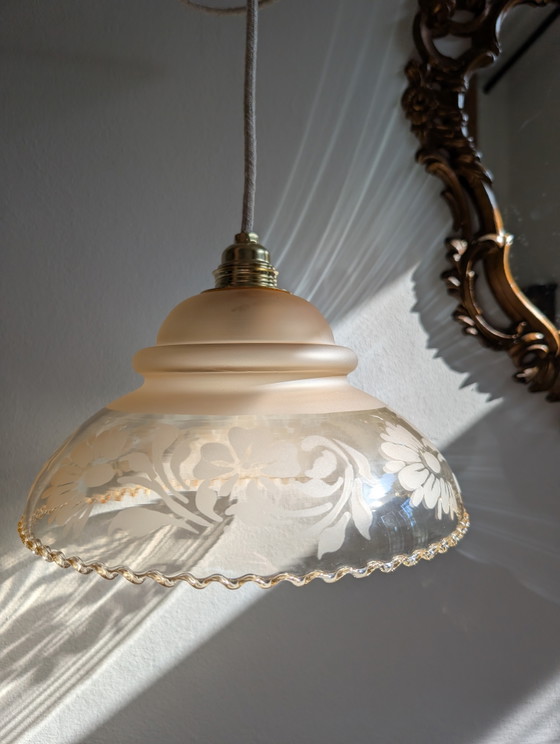 Image 1 of nostalgische sfeervolle glazen lampenkap met bloemmotief