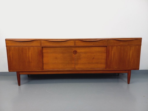 Enfilade vintage scandinave en teck des années 60 du designer danois Johannes Andersen pour Samcom