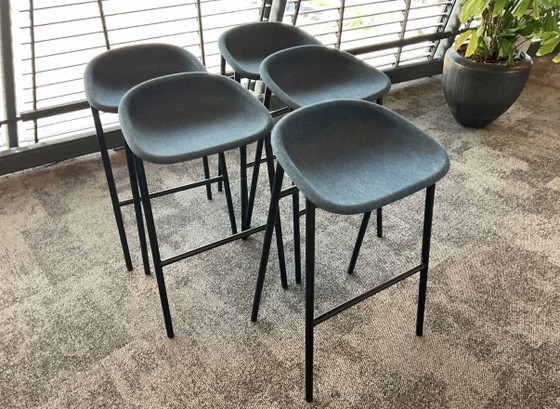Set von 3 - DeVorm LJ 3 Barhocker dunkelgrau – De Vorm, Metall, Andere (photo 2 of 5)