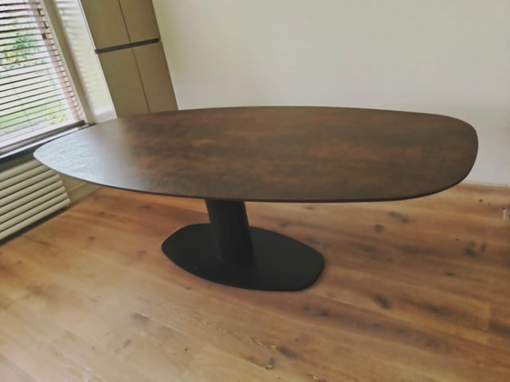 Image 1 of Table, Hoogebeen.