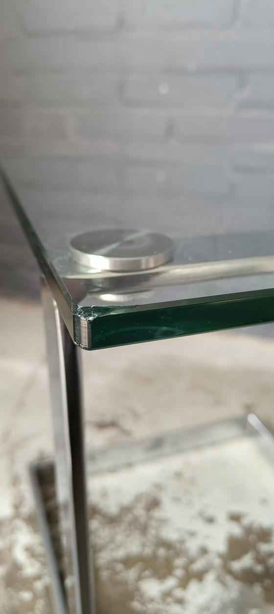 Image 1 of Tavolino laterale modernista Gebra in vetro cromato.