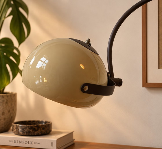 Set di 2 Applique ad arco vintage Dijkstra – Anni '70 – Dutch Design – Dijkstra Lampen, Plastic, Iron (photo 4 of 5)