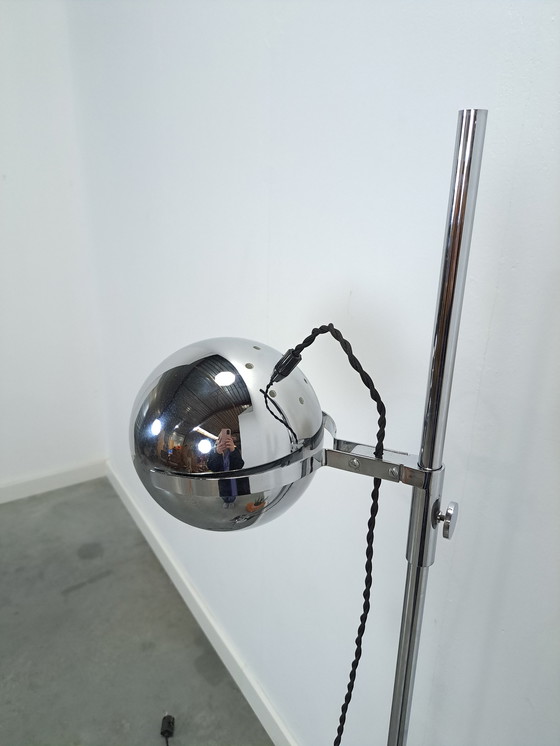 Image 1 of Lampada da terra a globo cromato dell'era spaziale