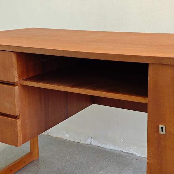 Image 1 of bureau vintage en bois