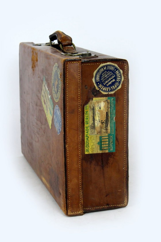 Valise en cuir pour participant aux Jeux olympiques de Berlin, par Alfred Lerbletier, années 1930 (photo 4 of 21)