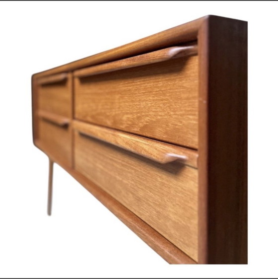 Image 1 of Scandinavische dressoirs