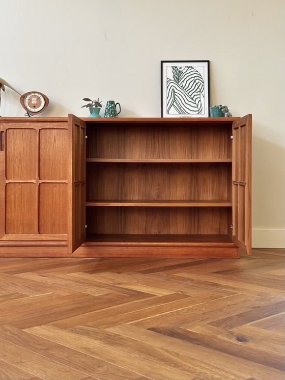 Image 1 of Buffet XXL vintage en teck, design danois, années 50/60/70