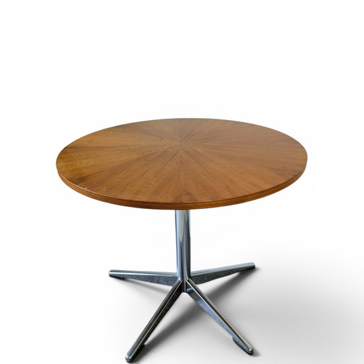 Tavolino da caffè rotondo in legno dal design vintage
