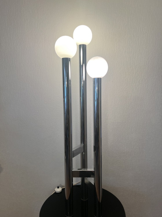 Duitse vintage vloerlamp in Space Age-stijl, gemaakt van glas en metaal, jaren 70. – spaceage, Vloerlampen (photo 8 of 12)